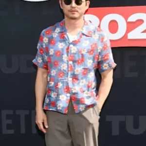 Steven Yeun Netflix Tudum 2025 Blue Floral Shirt
